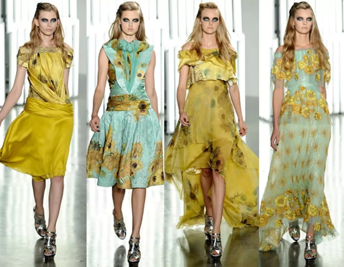 Motivos de flores se plasmaron en vestidos.