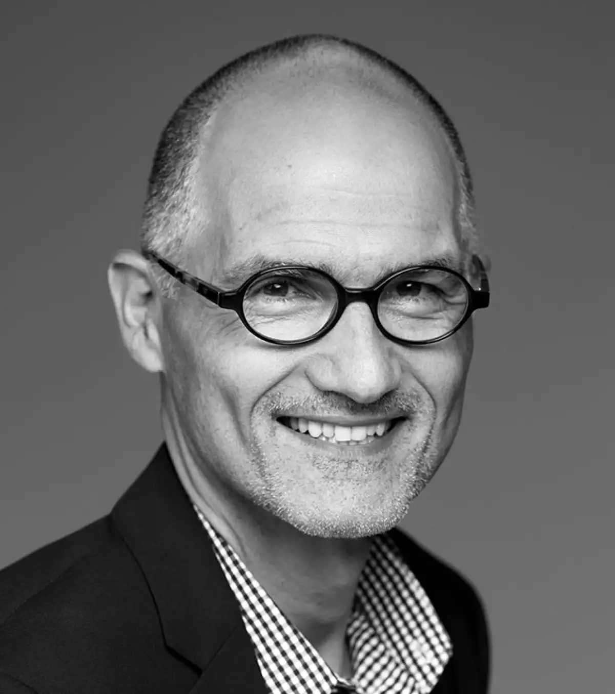 "Soy un fiel creyente de que la tierra es un material, el origen de la industria."