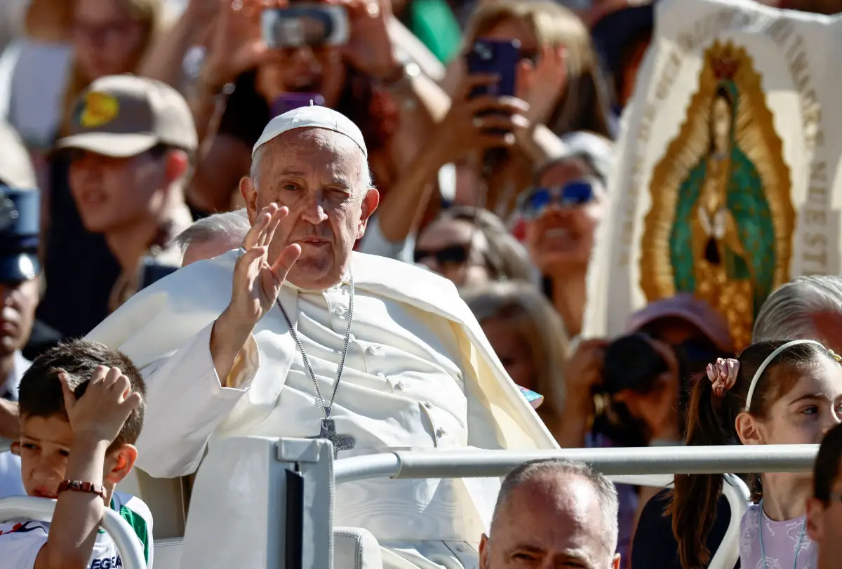 Papa pide apoyo mundial para hacer frente a la crisis de deuda de los países pobres