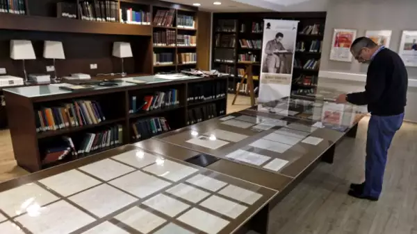 ISRAEL-EINSTEIN-MANUSCRIPTS