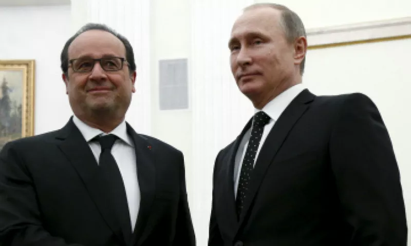 El presidente francés y su homólogo ruso previo a su reunión este jueves. (Foto: Reuters)