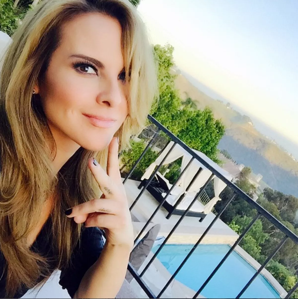 Kate adquirió esta mansión, ubicada en el fraccionamiento Mountain Gate Country Club, a 20 minutos de Bel Air y media hora de Beverly Hills, en 2010.