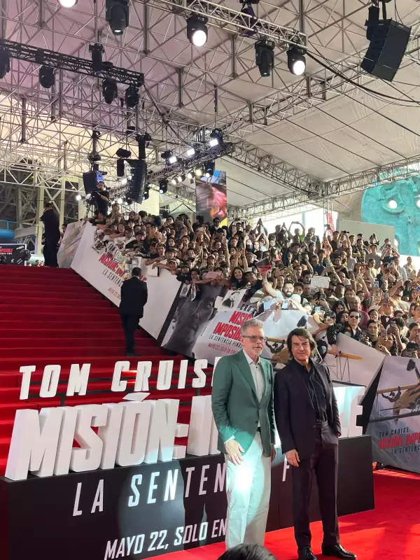 Tom Cruise llega a la Ciudad de México para presentar Misión Imposible: La última sentencia