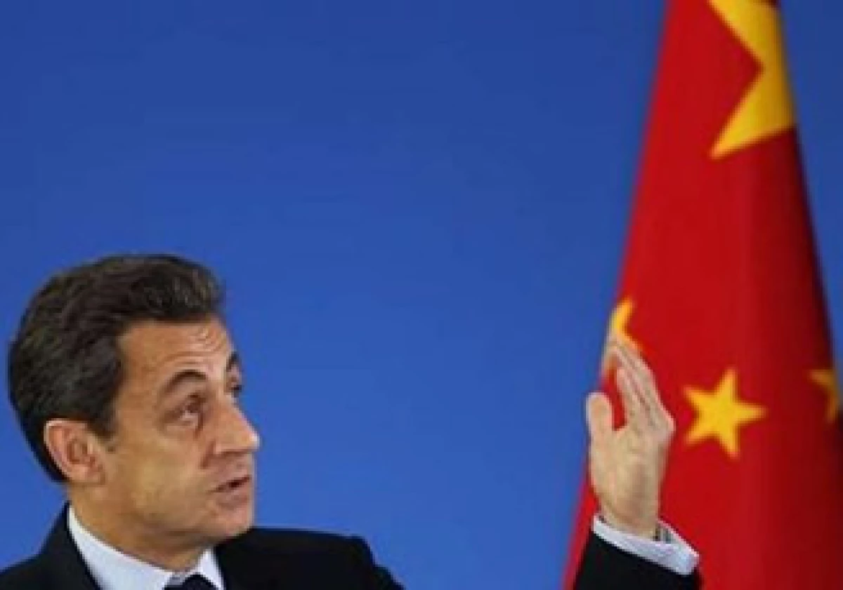El presidente Nicolas Sarkozy durante la inaugaricón de la nueva embajada de Francia en Beijing. (Foto: Reuters)
