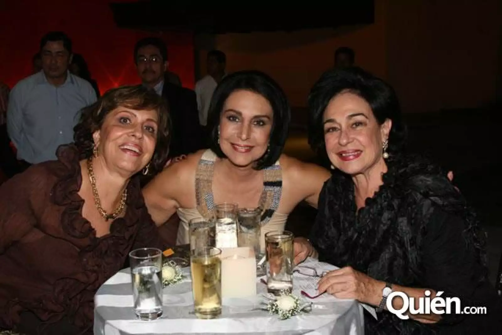 Subasta Nosotros Por los Niños con Cáncer