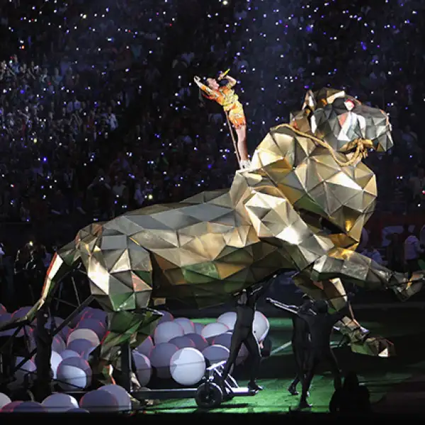 Katy Perry impresinó este año con su show en el medio tiempo del Super Bowl.