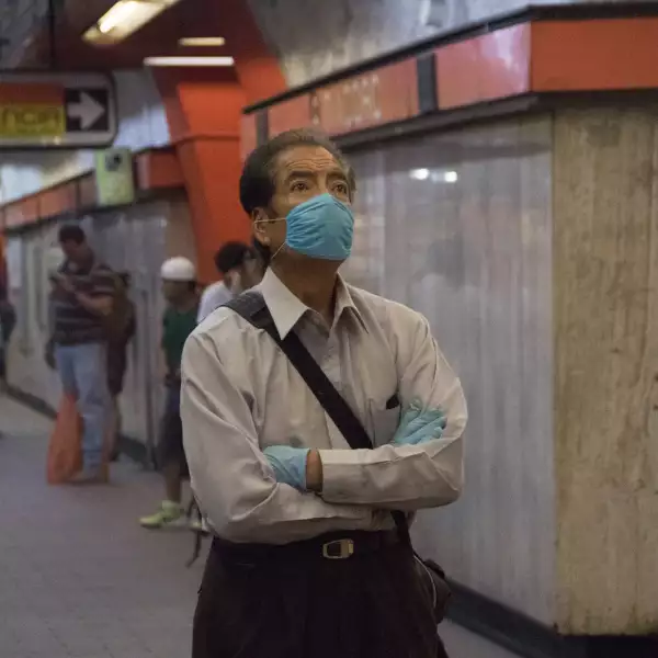 Dentro de Metro Mixcoac