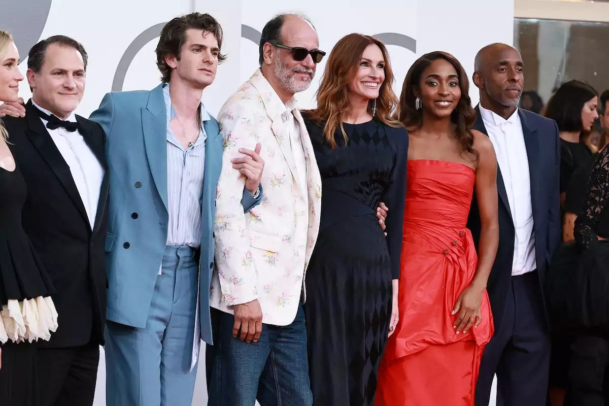 Alfombra roja de la película Afther the Hunt de Luca Guadagnino protagonizada por Julia Roberts, Andrew Garfield y Ayo Edebiri