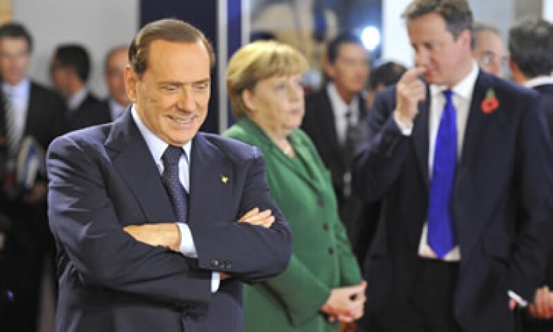 Silvio Berlusconi enfrenta una fuerte presión al interior de Italia para llamar a elecciones adelantadas. (Foto: Reuters)