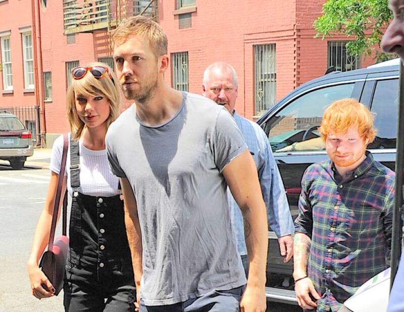 Taylor y Calvin en una salida con el cantante Ed Sheeran, quien es muy amigo de la estadounidense.