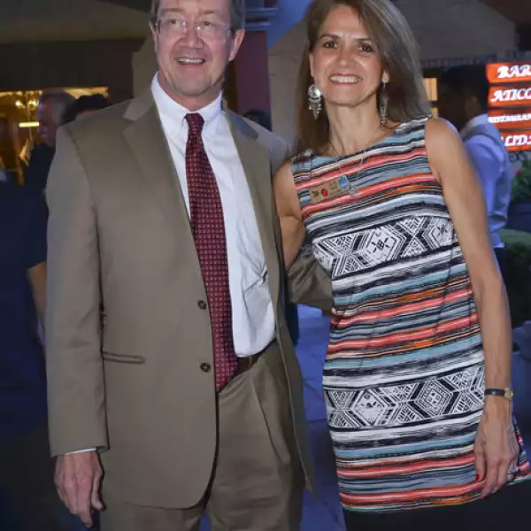 Joseph Woodard y Alice Rojas