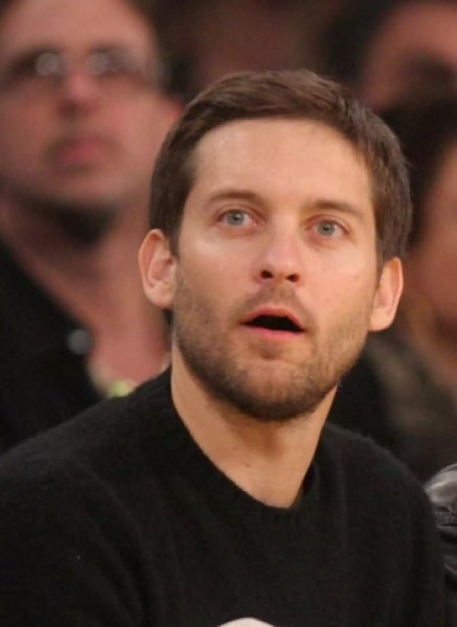 Ahí estuvo también el actor Tobey Maguire, quien se mantuvo muy atento a las jugadas.