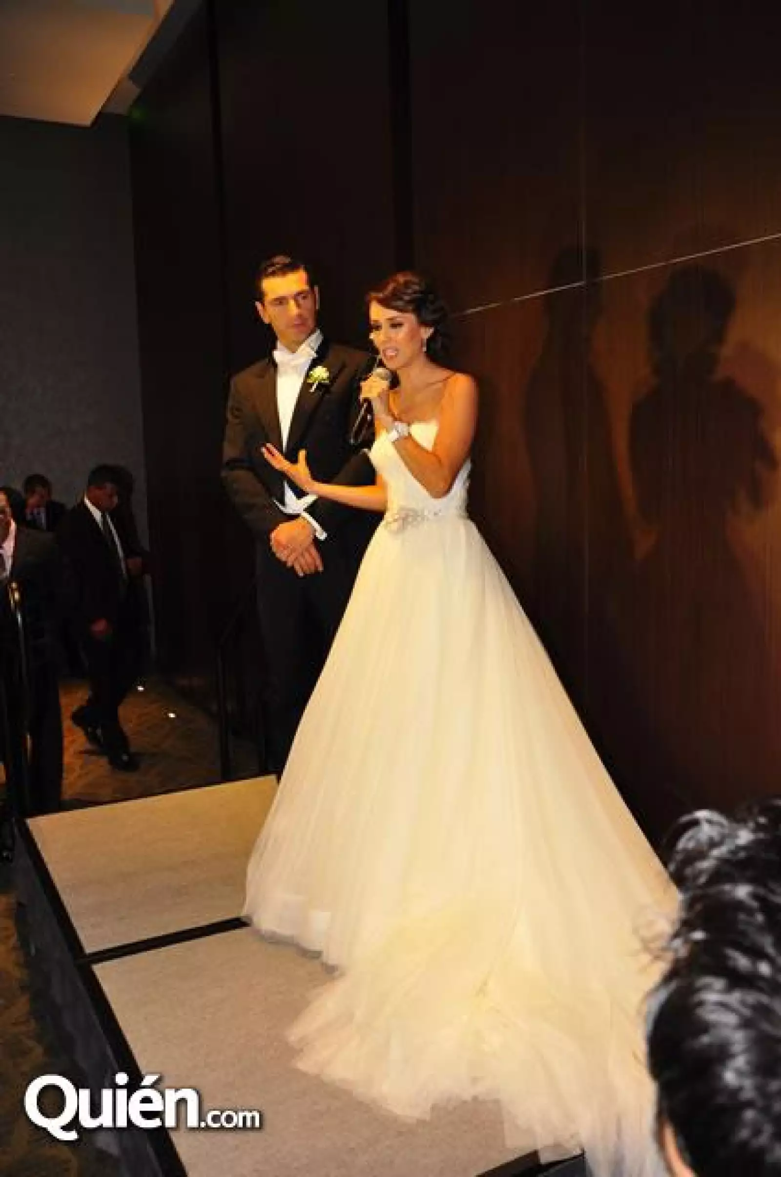 Martín Fuentes y Jacky Bracamontes en la rueda de prensa