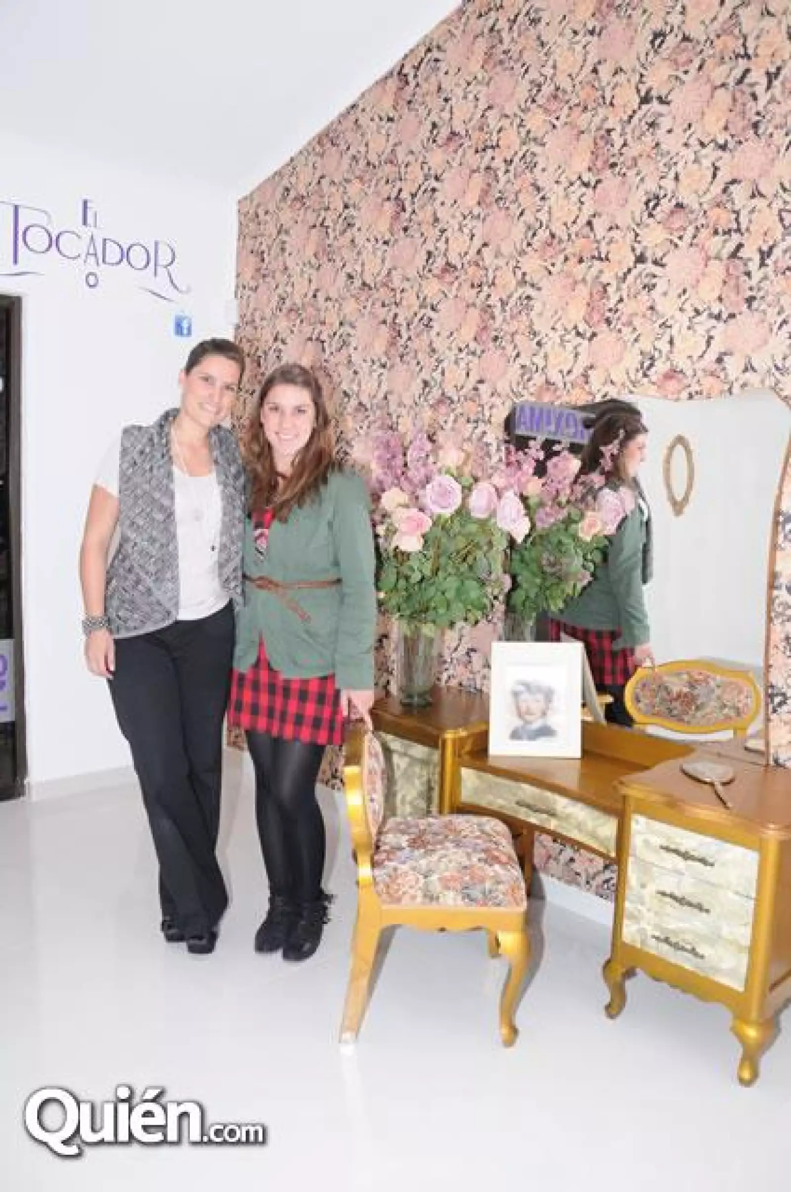 Maria Leaño,Regina Leaño