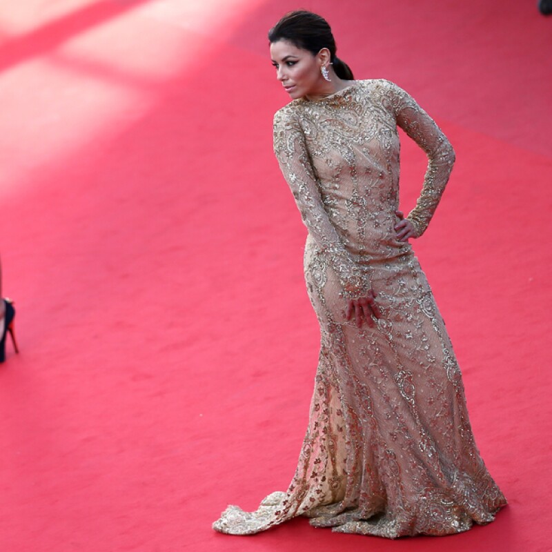 La sexy latina lleva apareciendo en importantes eventos desde el 2005 y sus looks clásicos pero dramáticos siempre terminan colocándola en las listas de mejores vestidas.