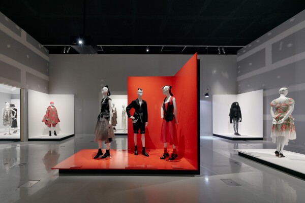 NGV_COMME_552__web