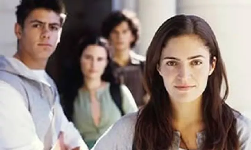 Los menores de 30 años pueden proyectar una imagen profesional con ayuda de los consejos de los especialistas.  (Foto: Jupiter Images)