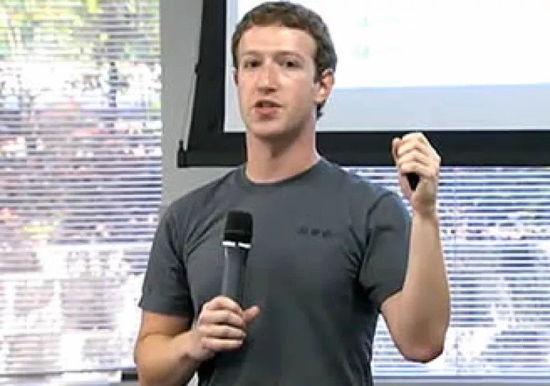 El portal social de Mark Zuckerberg podría no salir al Bolsa, al ser empresa privada. (Foto: Cortesía Fortune)