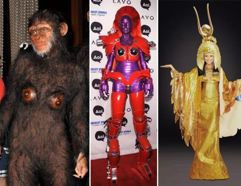 Como ya es tradición, la conductora realizó su fiesta de Halloween ayer en Nueva York. En esta ocasión decidió ser una viejita con todo y bastón.