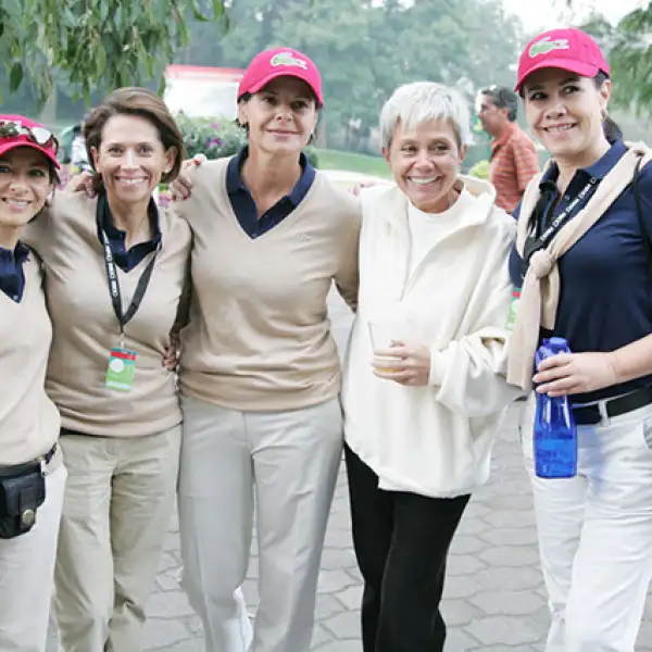 Marissa Franco,Memi Tello,Claudia Inchaustegui,Connie Teutli y Olga Teutli