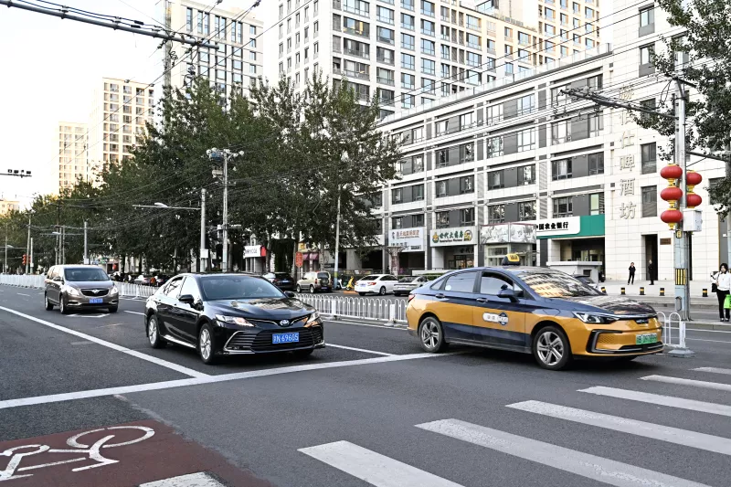 ¿Por qué es más fácil conducir un auto eléctrico que uno a gasolina en China?