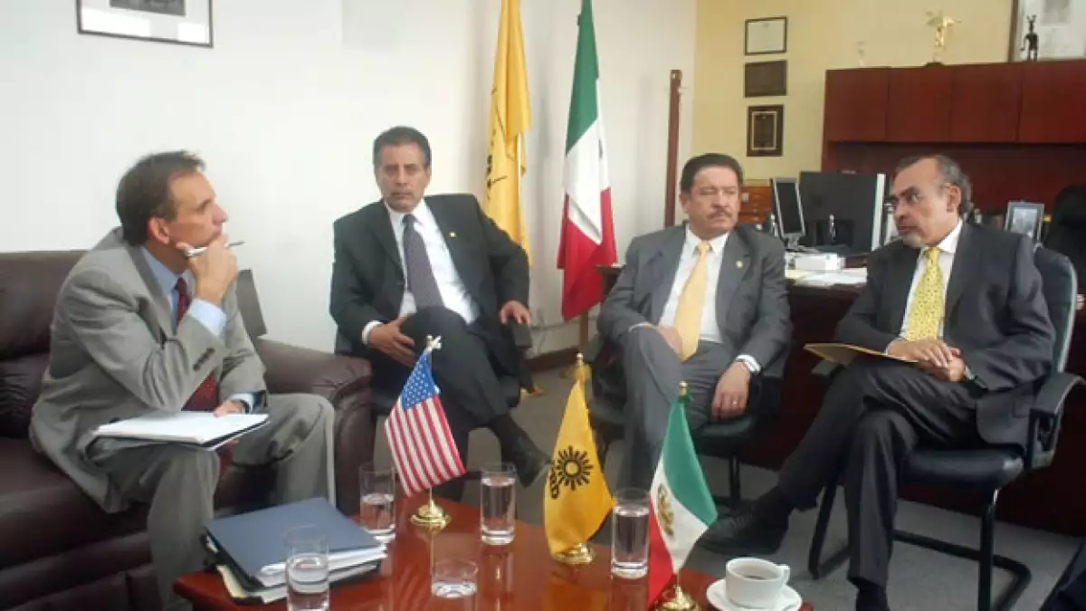 Pascual reuné con dirigentes del PRD