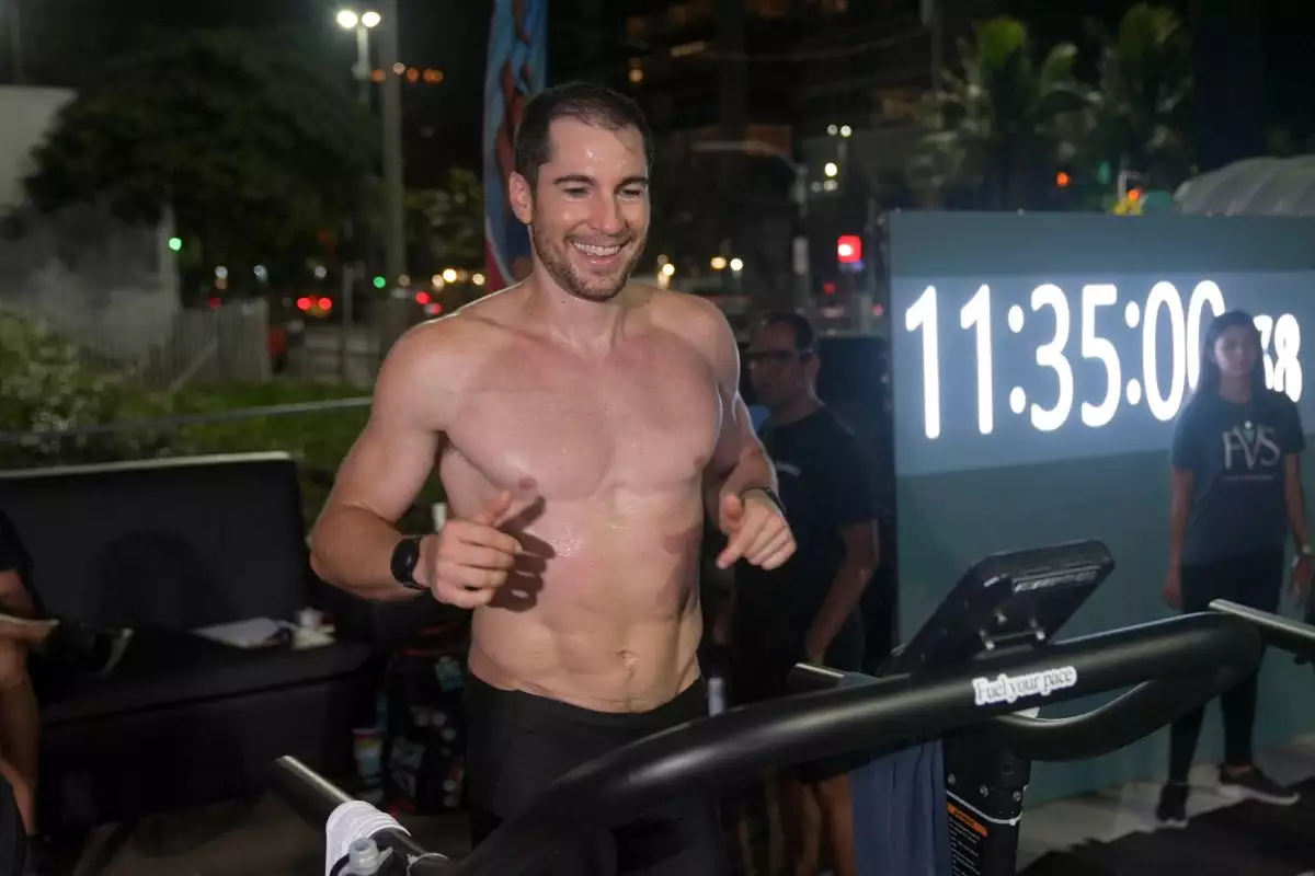 ATHLETICS-BRA-RUNNING-RECORD