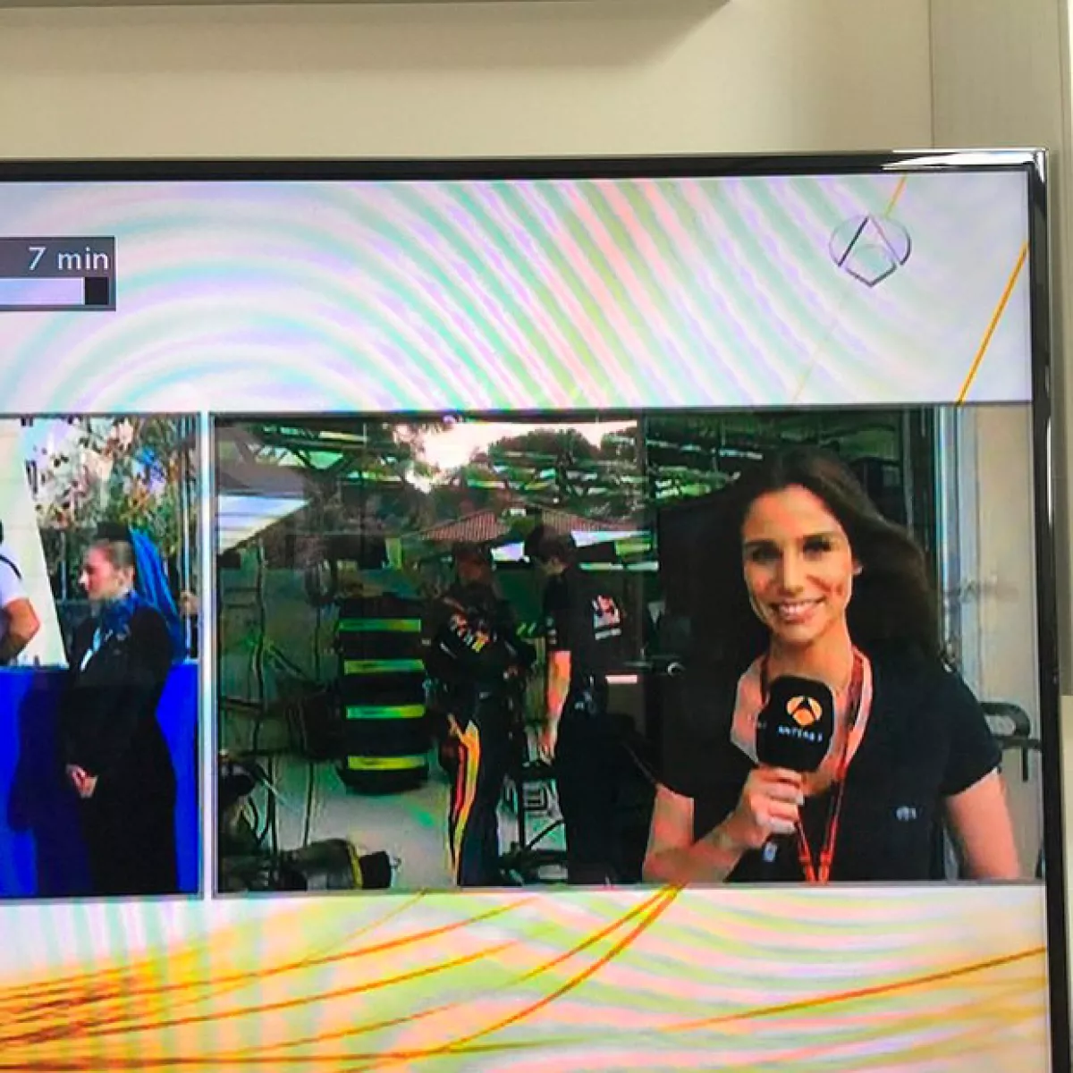 Al parecer, Javier Hernández también está muy enamorado de su novia, con quien confirmó su relación hace algunas semanas.