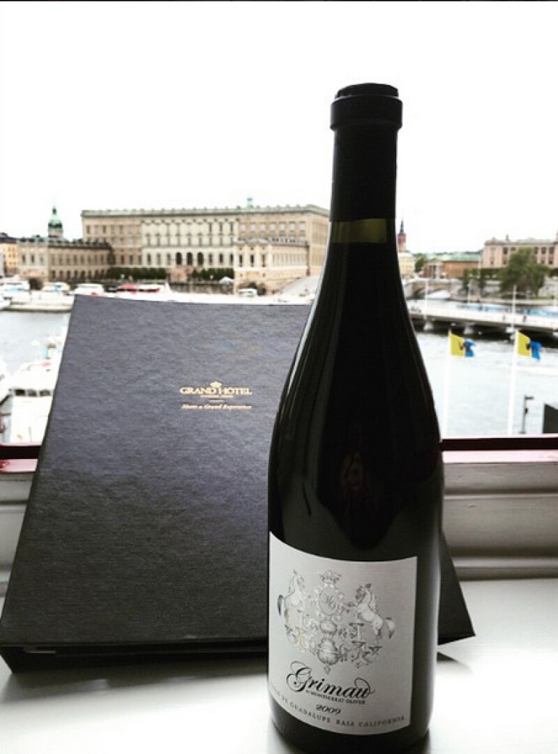 La conductora celebró la vida de su madre con este vino Grimau en Estocolmo.