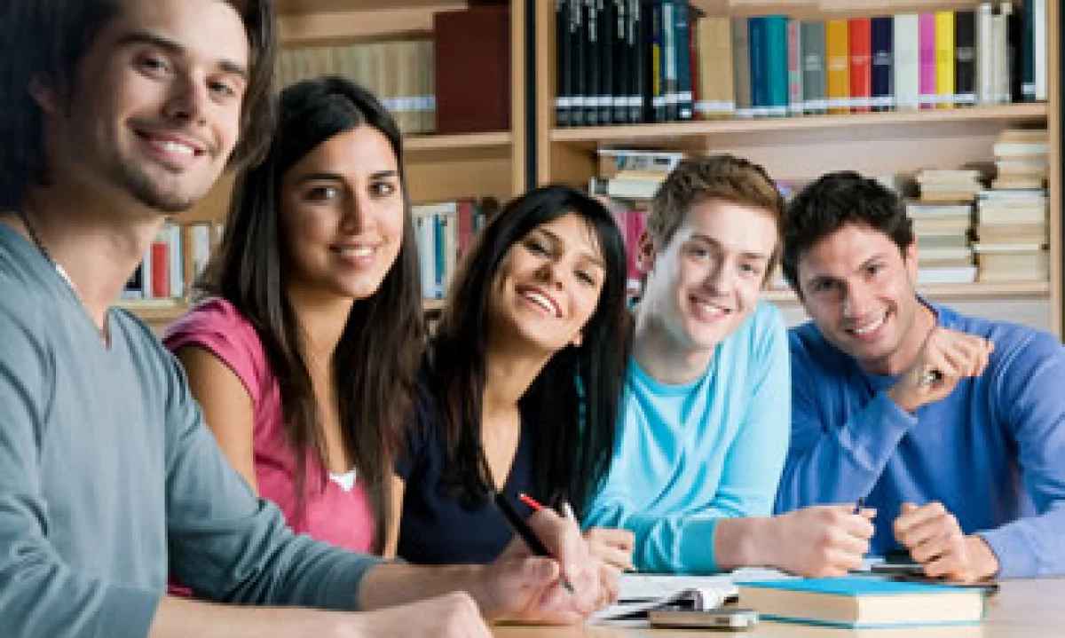El gasto en renta no deberá superar el 30% de los ingresos mensuales del estudiante. (Foto: Shutterstock )