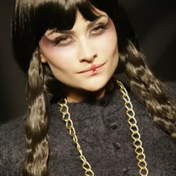 Aspectos desfile Alana Savoir