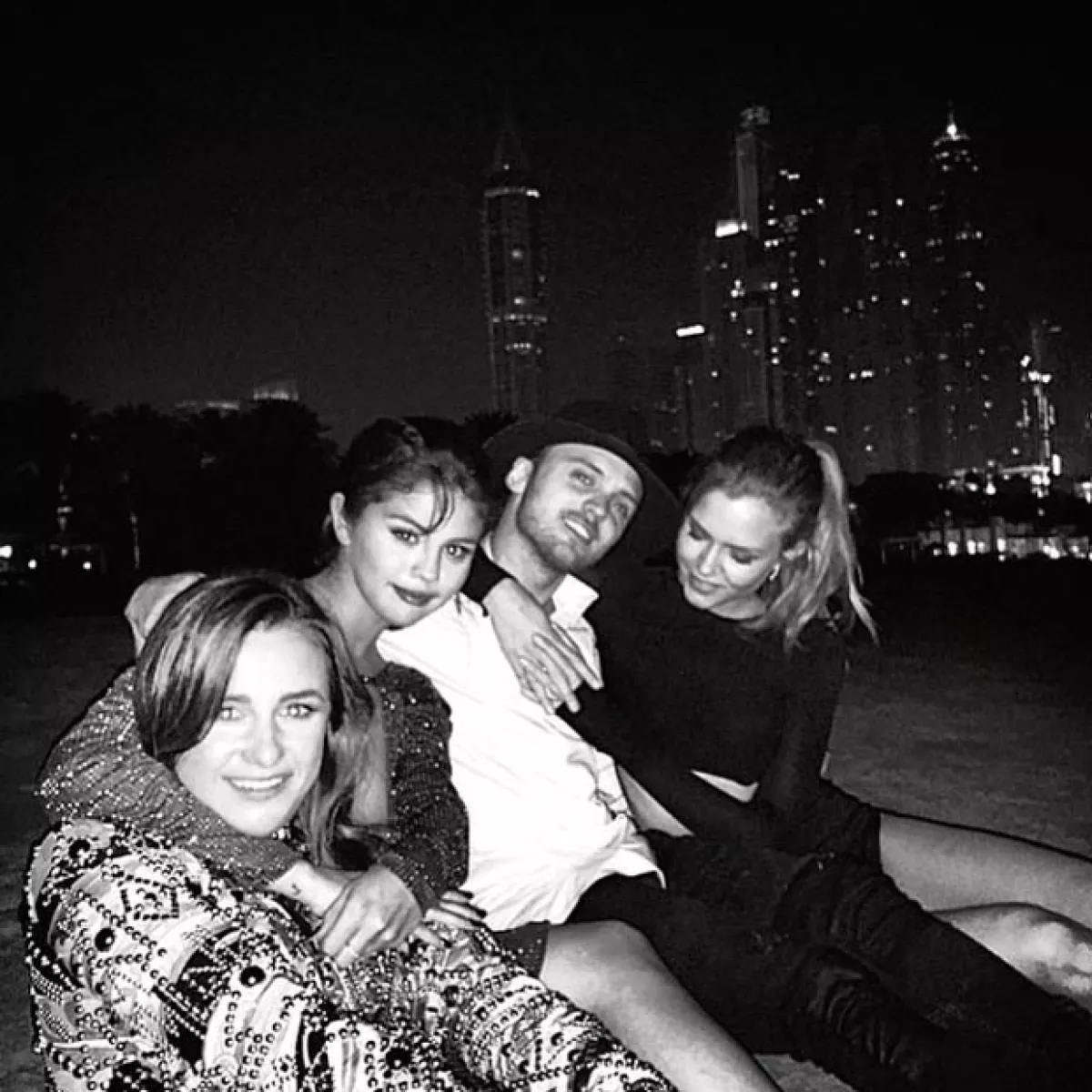 Selena Gomez viajó hasta Dubai para recibir el 2015.