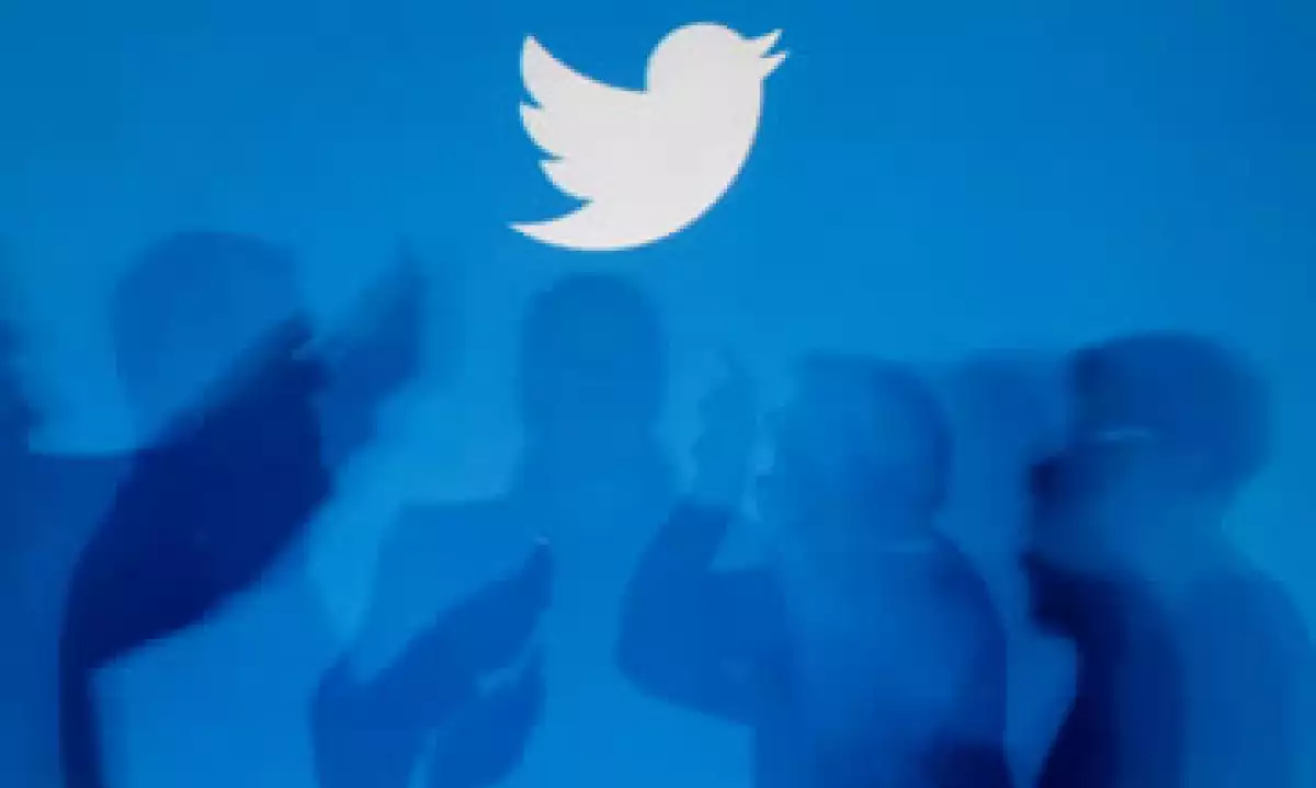 Los analistas creen que Twitter puede potenciar su negocio publicitario ofreciendo sus servicios a pequeñas empresas. (Foto: Especial)