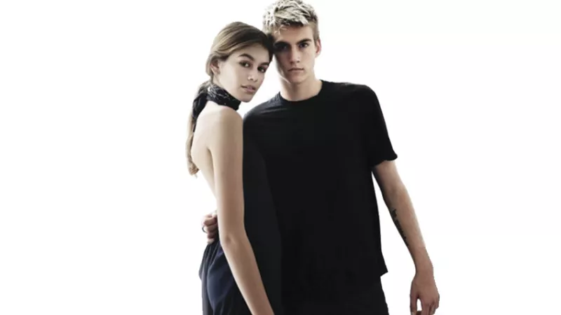 Kaia y Presley Gerber