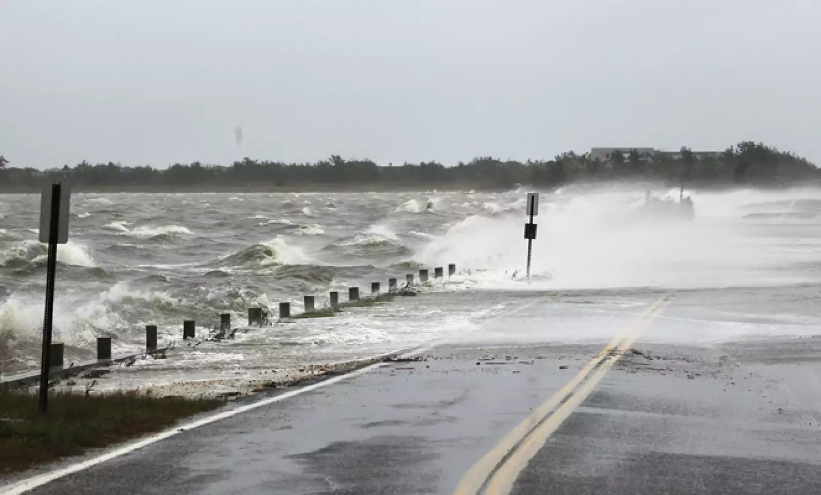 Nueve estados fueron declarados en emergencia y el presidente Barack Obama advirtió a la nación que debía protegerse.