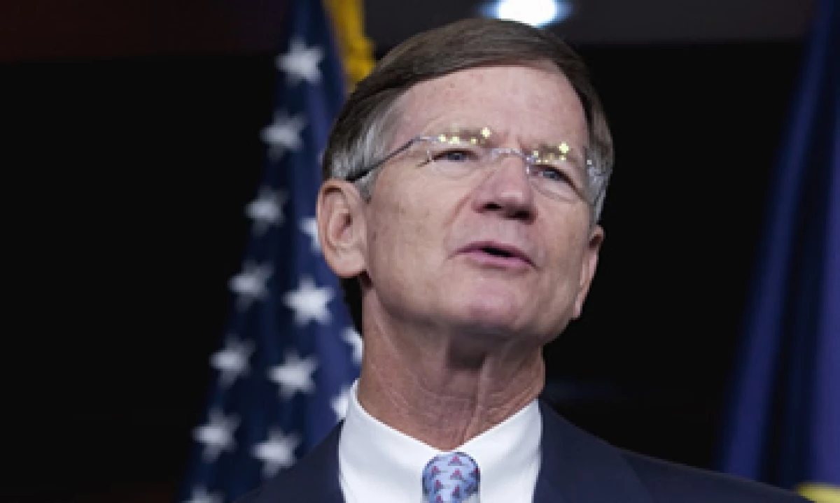 “Está claro que tenemos que revisar el enfoque”, dijo Lamar Smith. (Foto: AP)