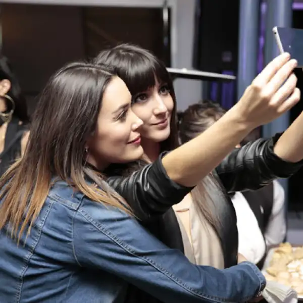 Carla Medina y Eréndira Ibarra.