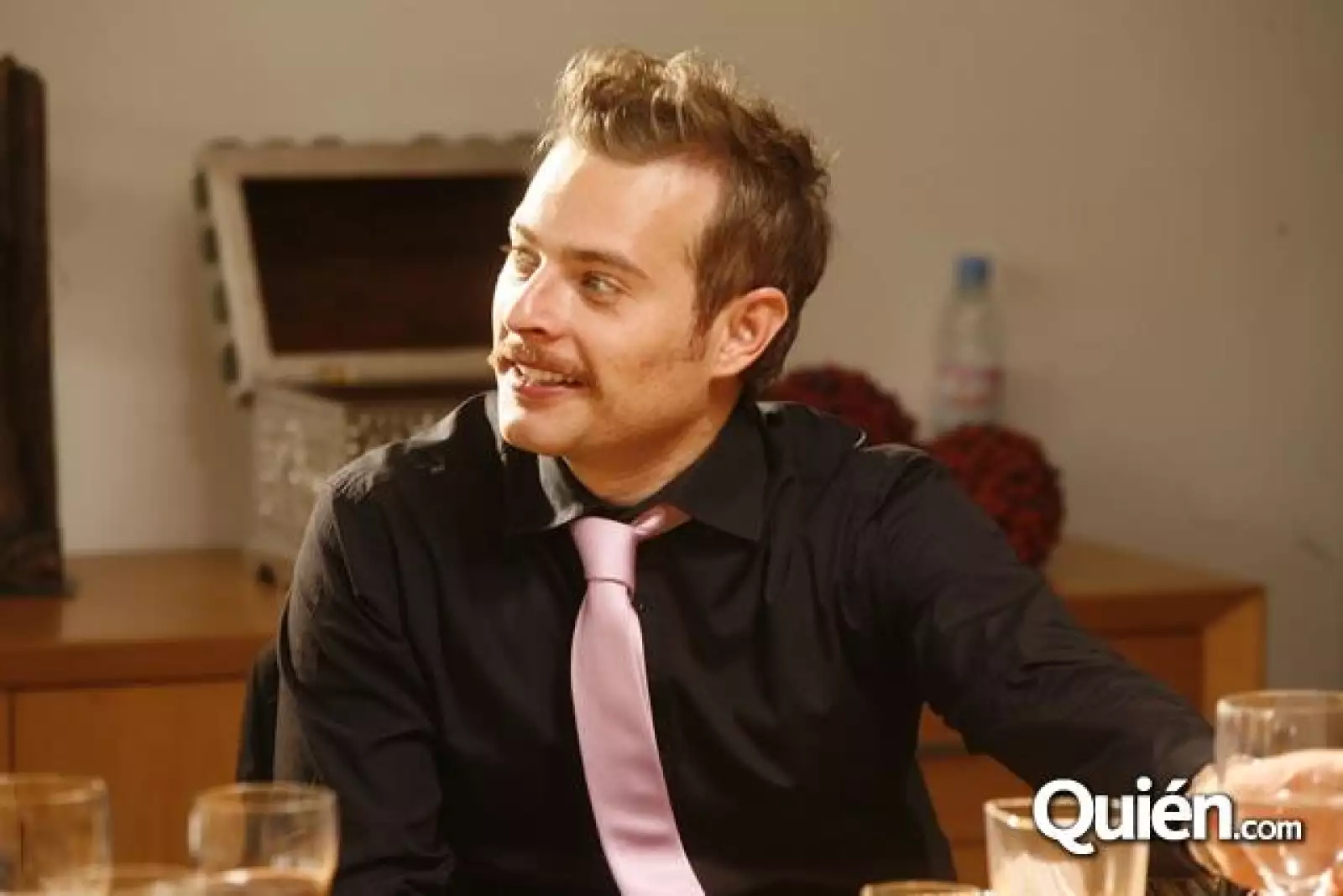 Set visit Los inadaptados