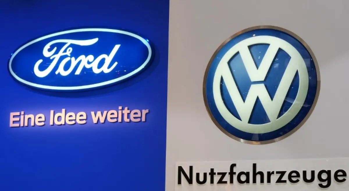 Logos de Ford y Volkswagen