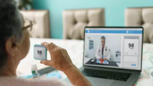 Ante un sistema de salud rebasado, la telemedicina se abre paso en México