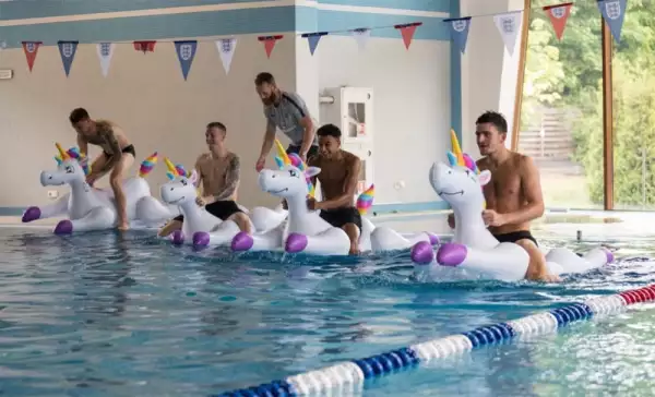 Inglaterra-Seleccion-Unicornio-02