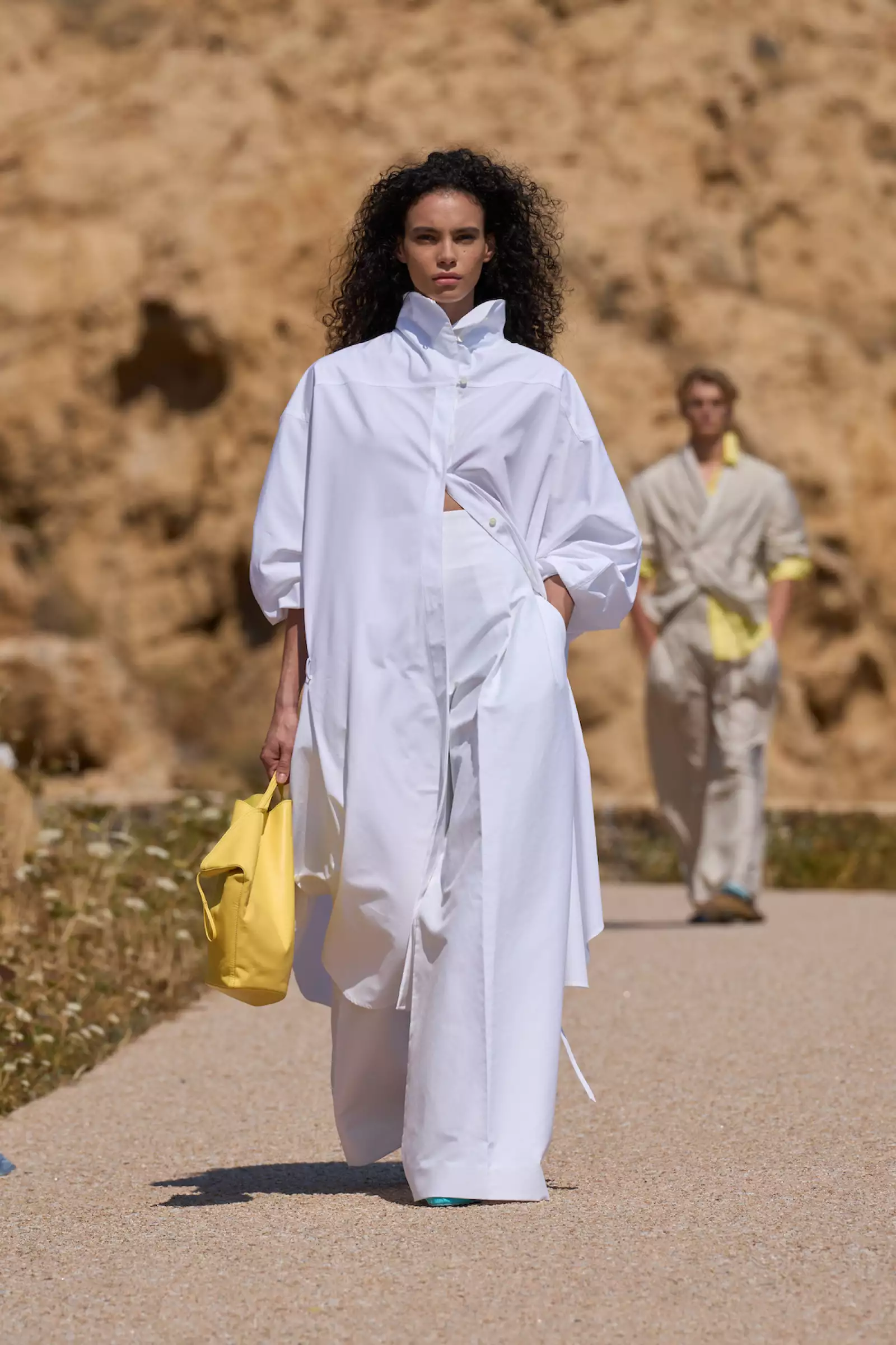 Jacquemus PO S27 007.jpg