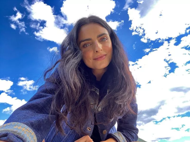 aislinn-derbez.jpeg