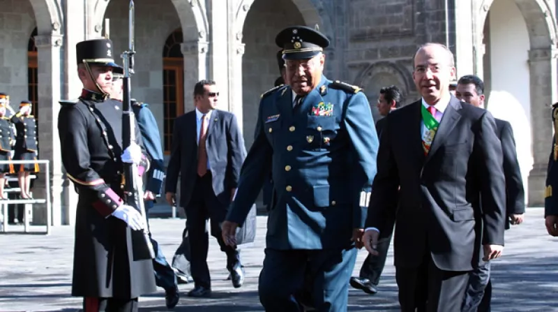 Las Fuerzas Armadas, dijo Guillermo Galván, respaldarán al presidente Felipe Calderón