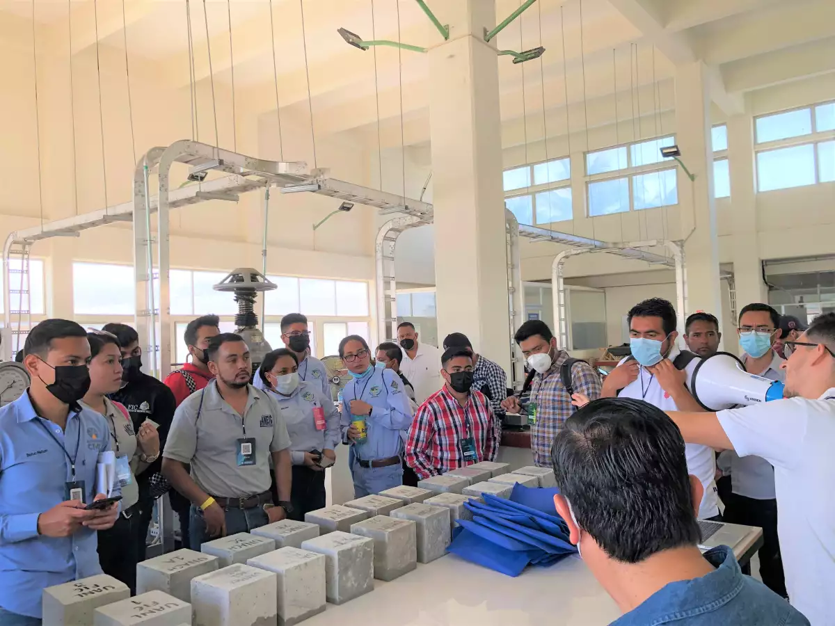 INNOVATHON_CEMEX_2.jpg