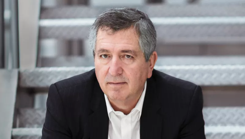 El empresario ha expresado que retoma el control de Omnilife tras su divorcio con Angélica Fuentes, quien fungía como CEO de  la empresa.