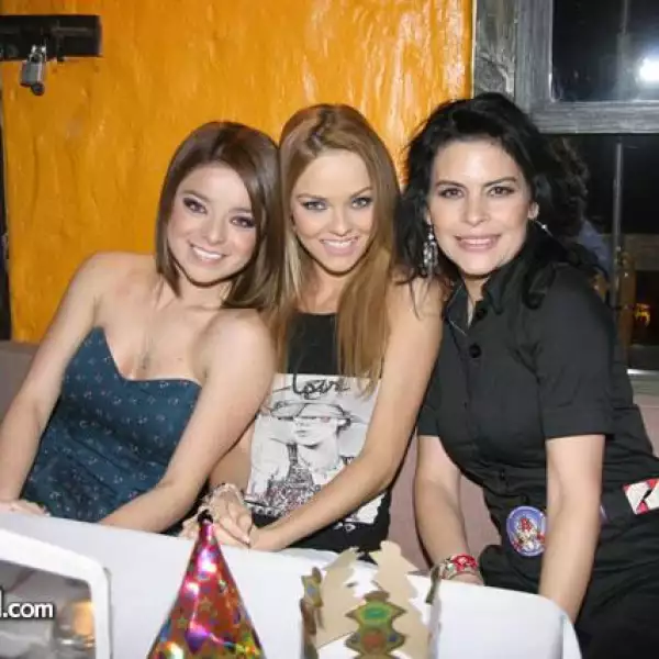 Violeta Isfel, Ma. Luz Bermudez, María Raquenel