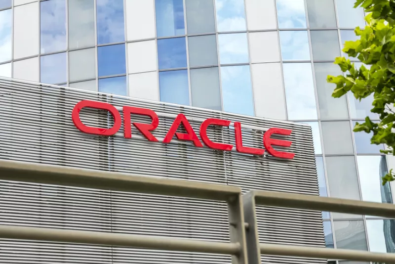 Oracle despide a m