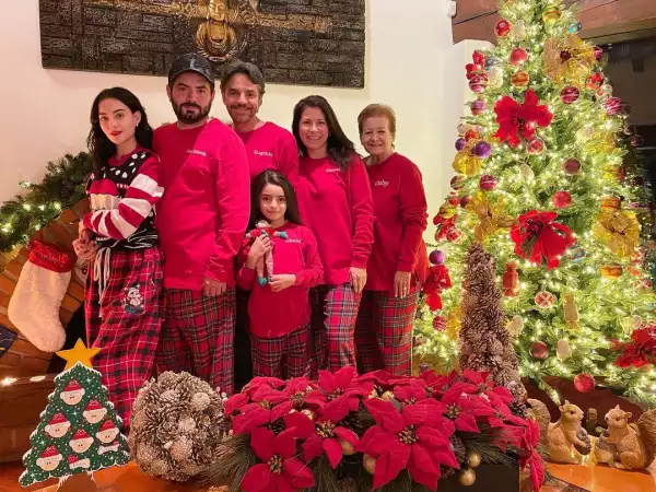 familia-derbez