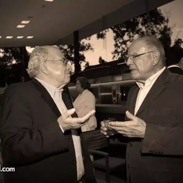 Claudio Molina,Tomas Garza